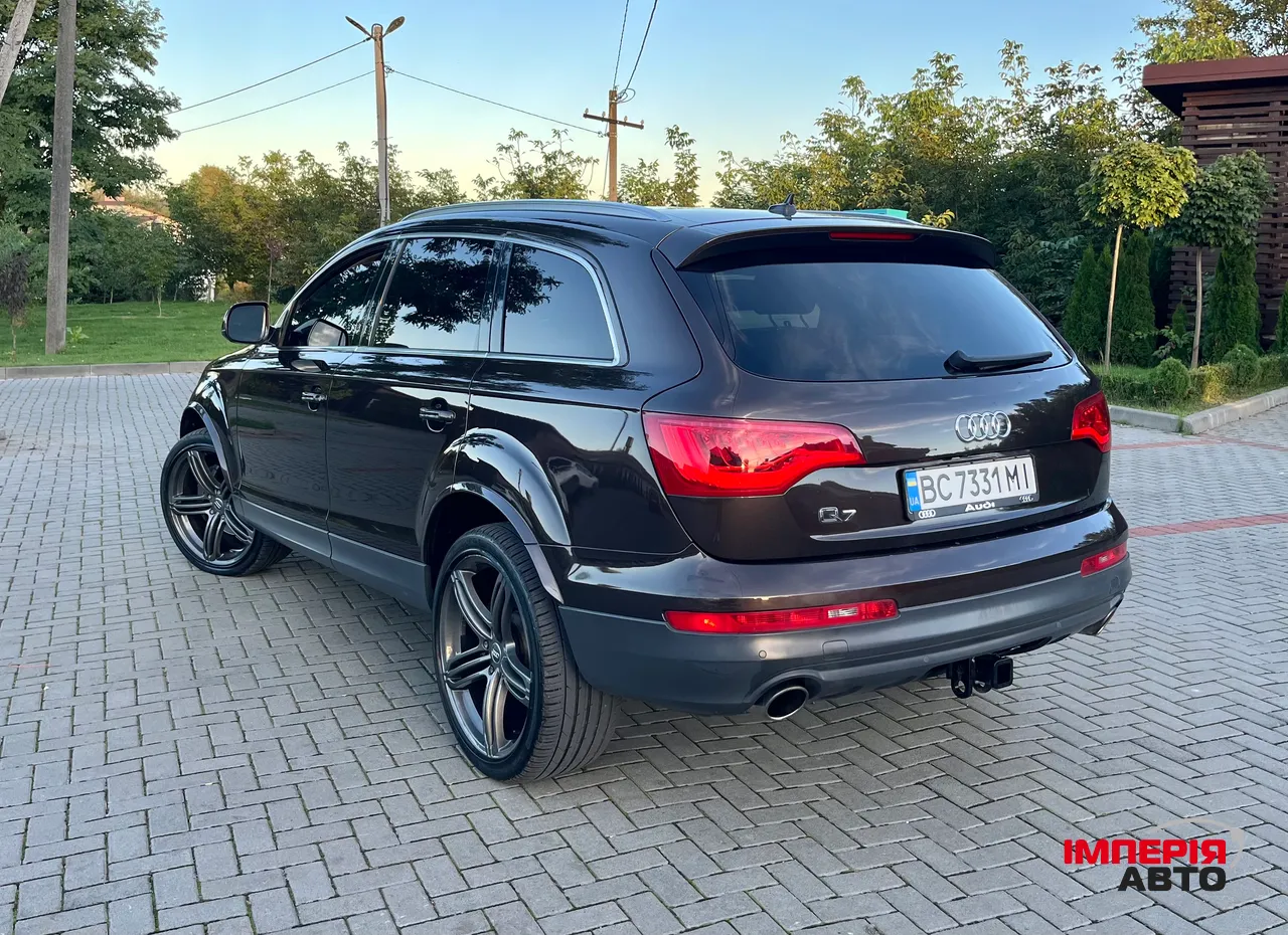 Audi Q7 - фото 2