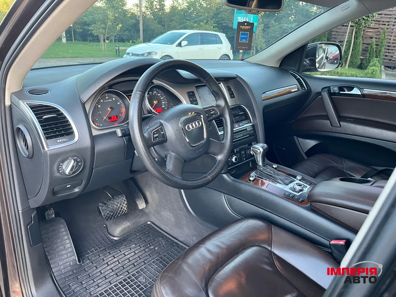 Audi Q7 - фото 10