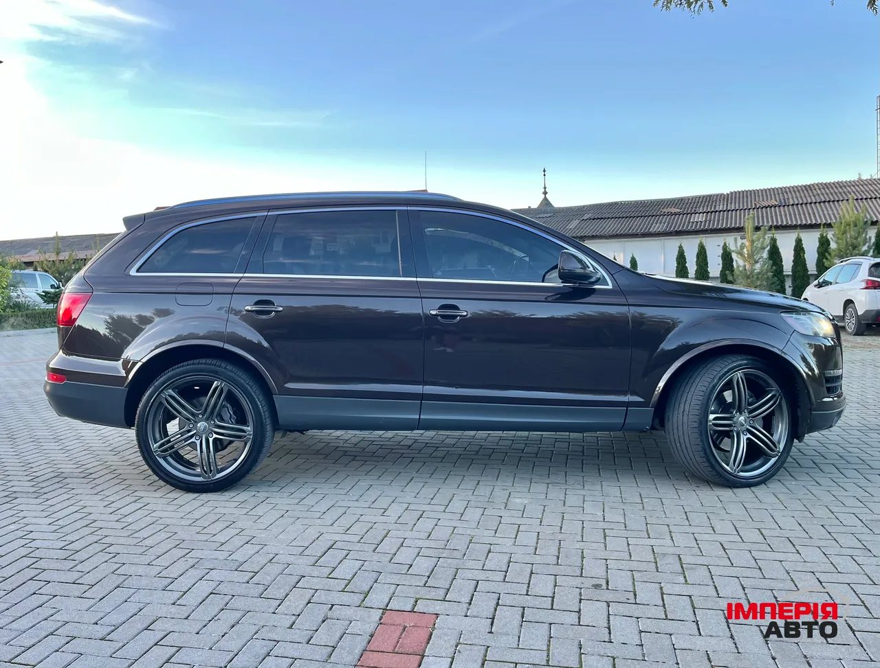 Audi Q7 - фото 6