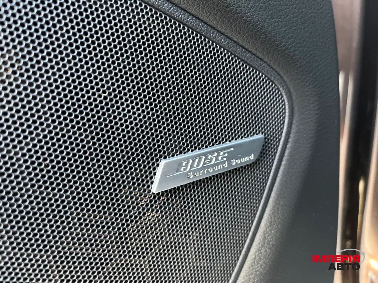 Audi Q7 - фото 17