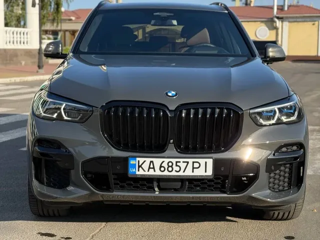 BMW X5 - фото 2