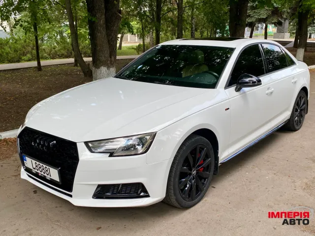 Audi A4 - фото 4