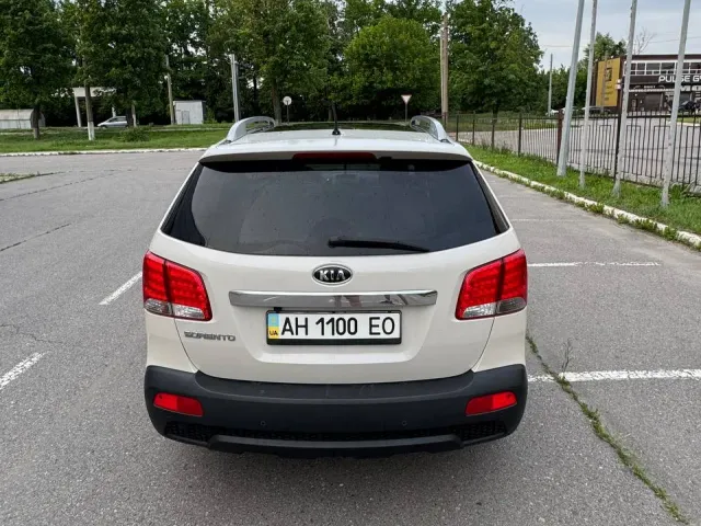 Kia Sorento - фото 5