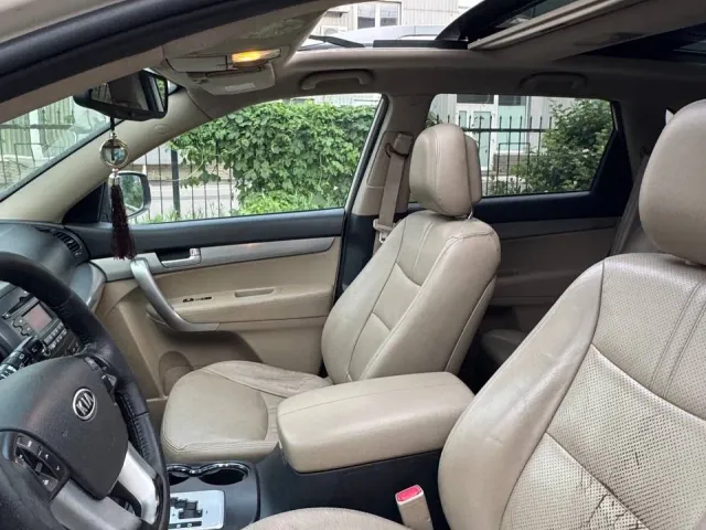 Kia Sorento - фото 4