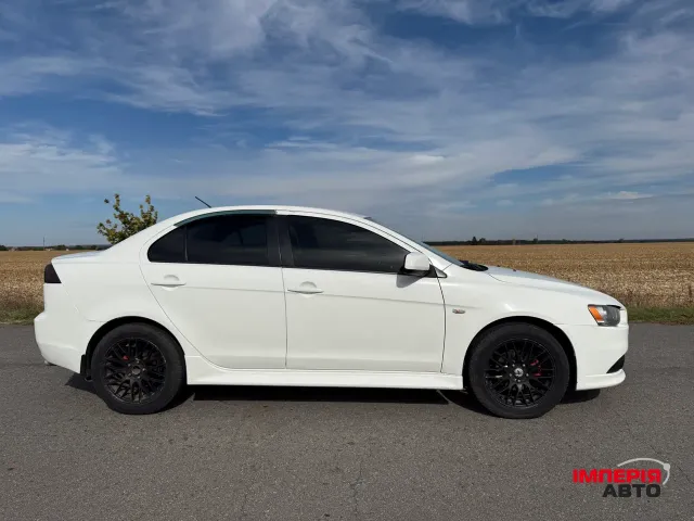 Mitsubishi Lancer - фото 2