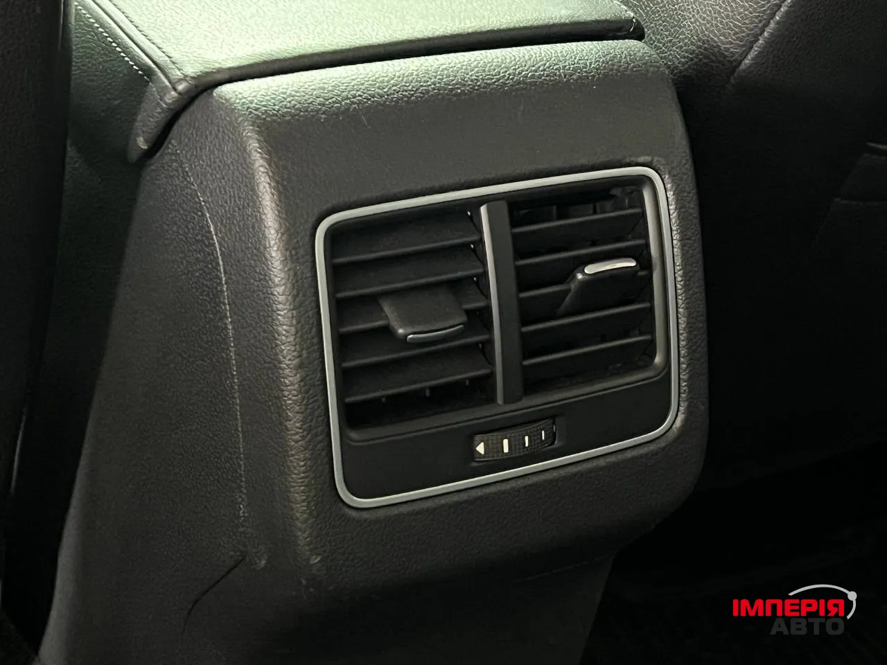 Volkswagen Passat - фото 32