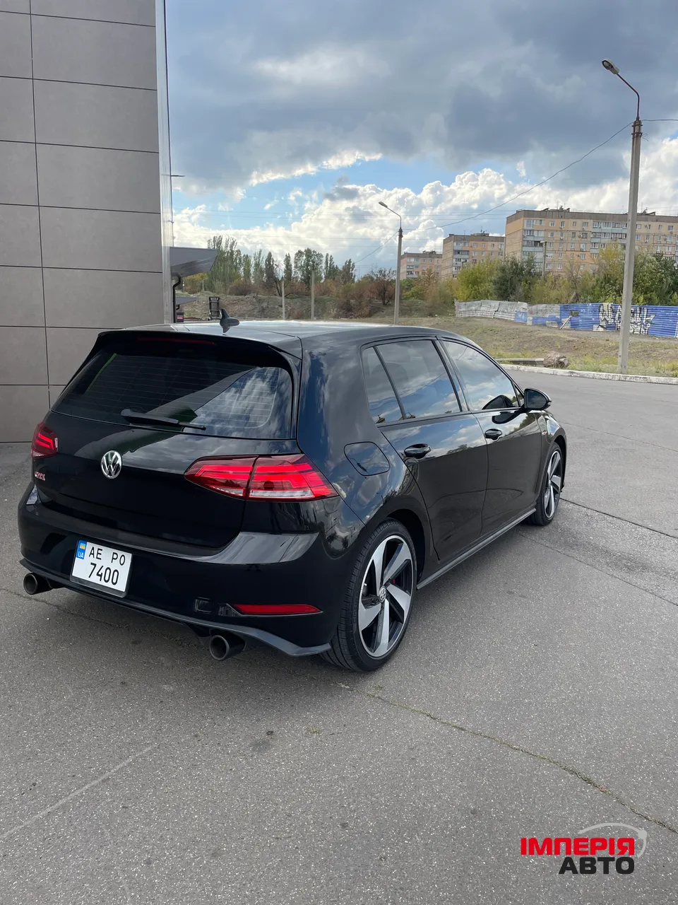 Volkswagen Golf GTI - фото 3