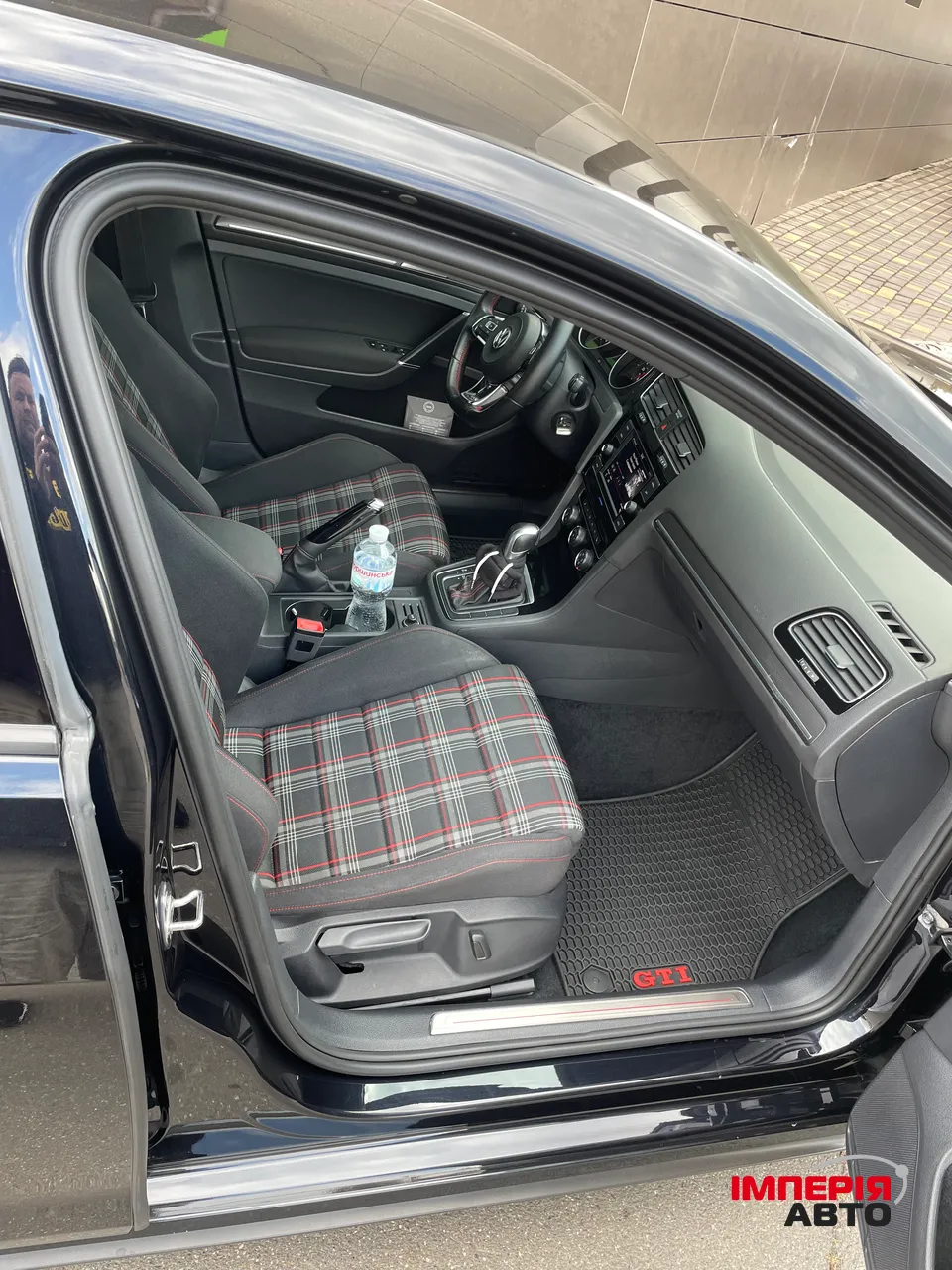 Volkswagen Golf GTI - фото 20