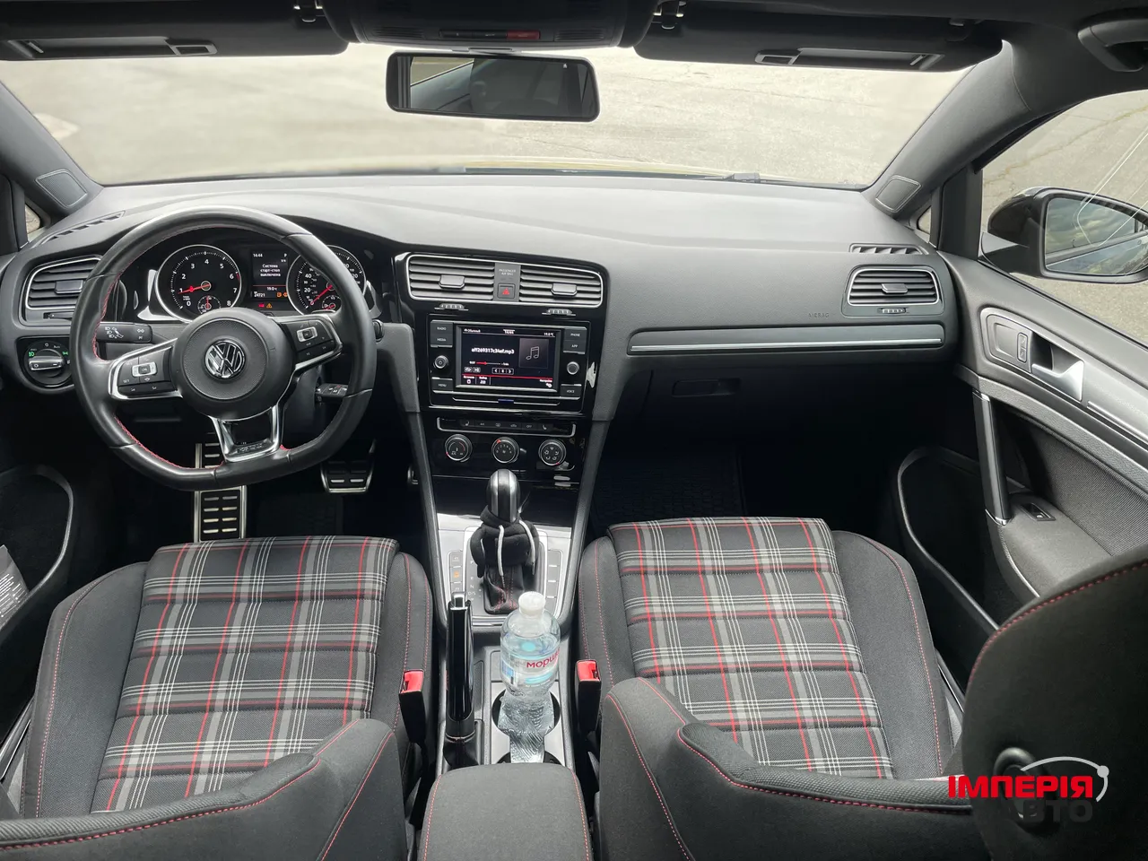 Volkswagen Golf GTI - фото 13