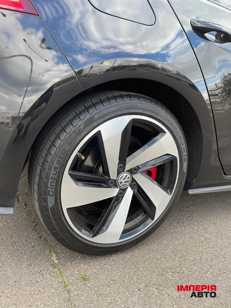 Volkswagen Golf GTI - фото 8