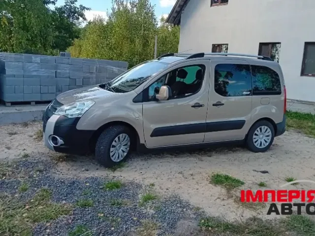 Citroen Berlingo - фото 1