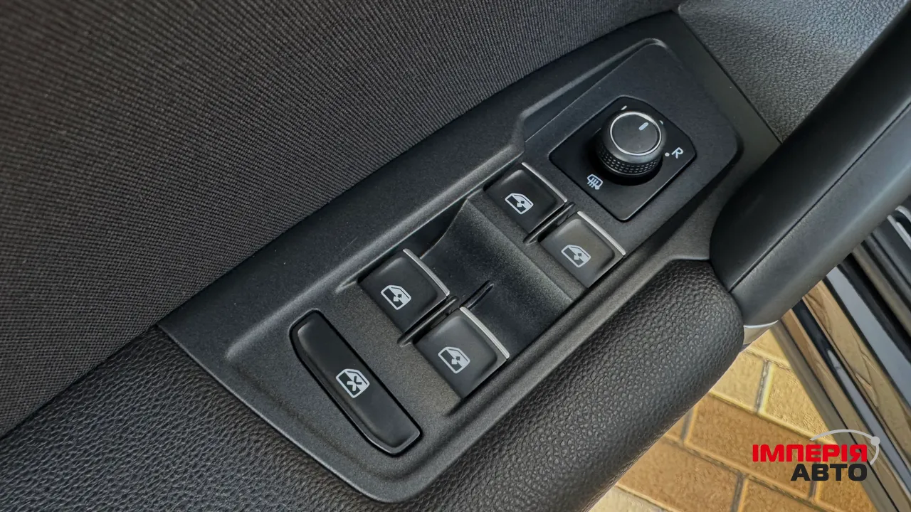 Volkswagen Tiguan - фото 29