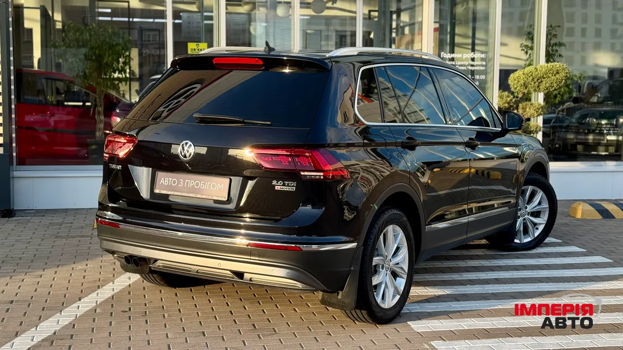 Volkswagen Tiguan - фото 8