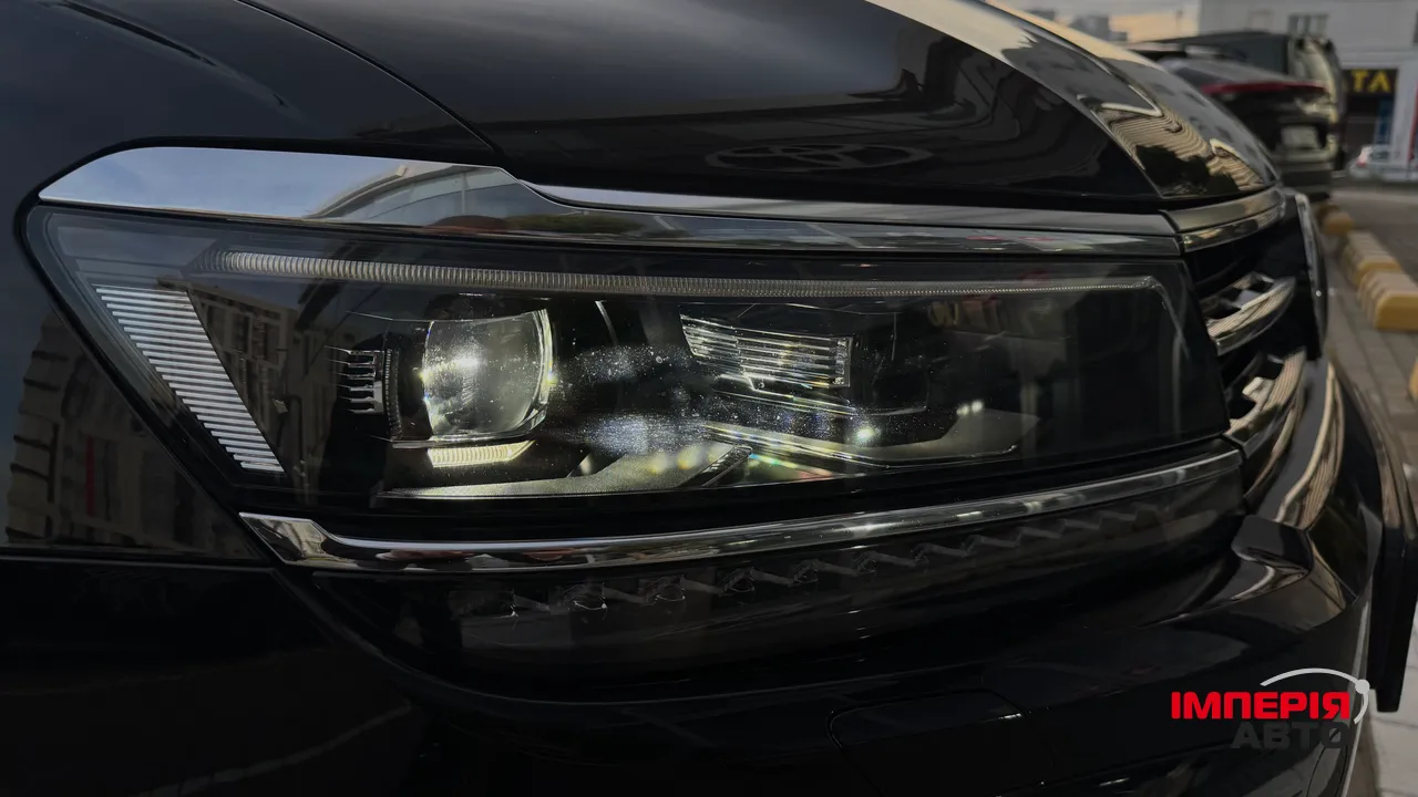 Volkswagen Tiguan - фото 12