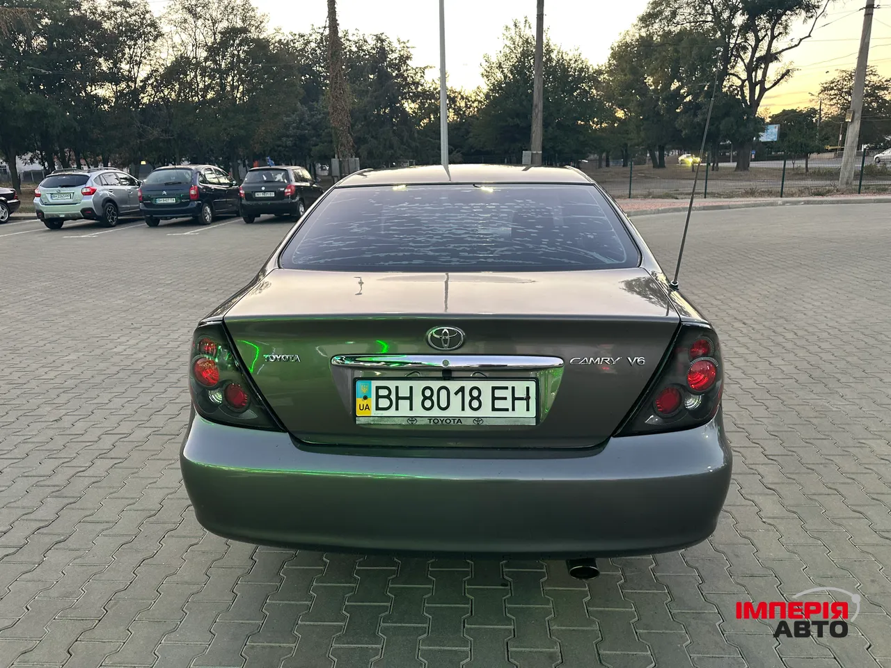 Toyota Camry - фото 8
