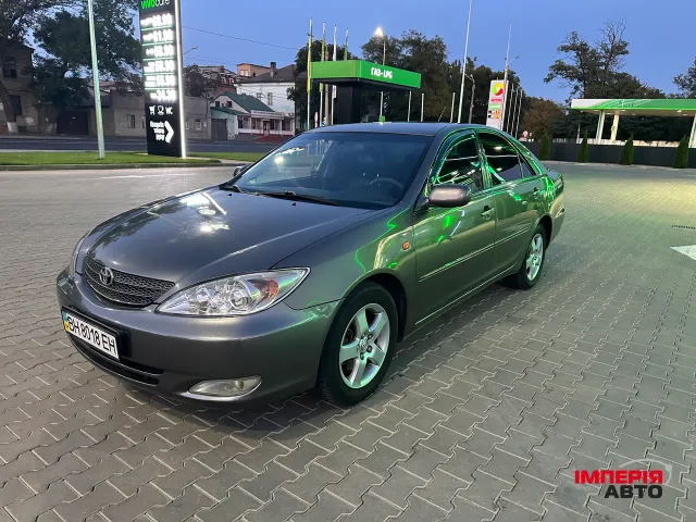 Toyota Camry - зображення 1