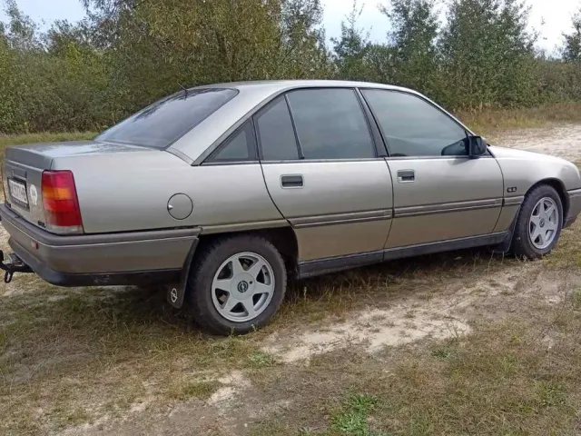 Opel Omega - фото 3