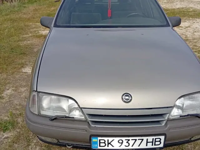 Opel Omega - фото 5
