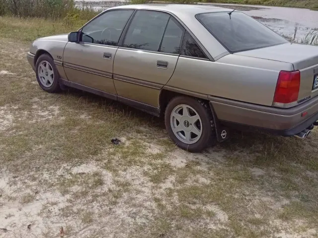 Opel Omega - фото 2