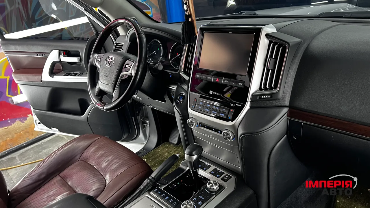 Toyota Land Cruiser - фото 17