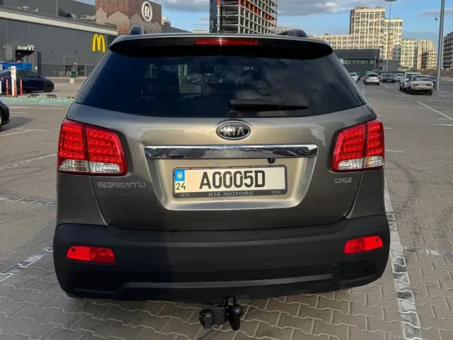 Kia Sorento - фото 5