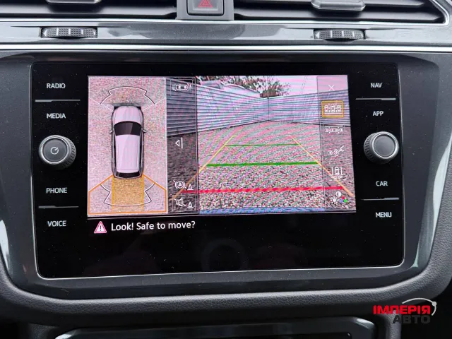 Volkswagen Tiguan - фото 4