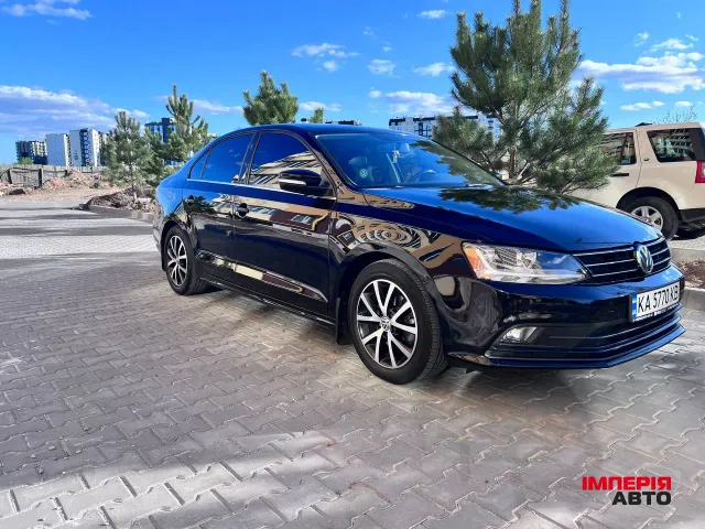 Volkswagen Jetta - фото 4