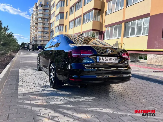Volkswagen Jetta - фото 2