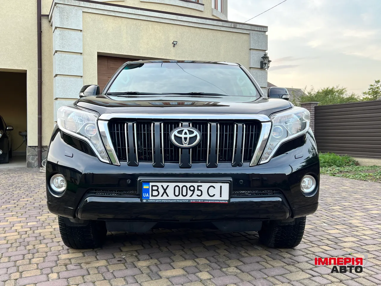 Toyota Land Cruiser Prado - фото 2