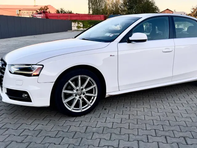 Audi A4 - фото 4
