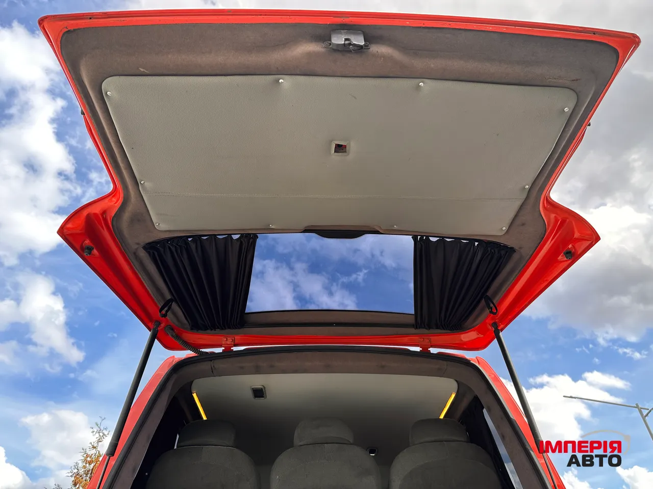 Volkswagen Transporter - фото 18