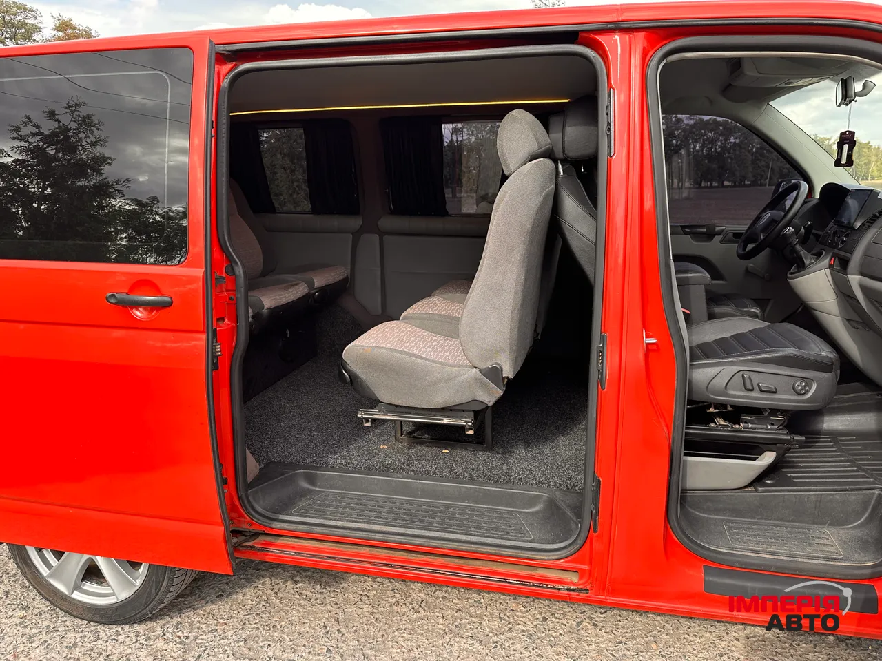 Volkswagen Transporter - фото 15