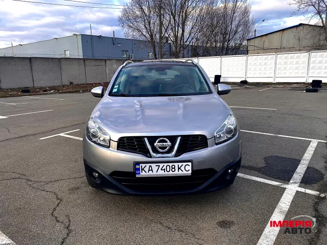 Nissan Qashqai - фото 1
