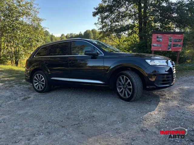 Audi Q7 - фото 5