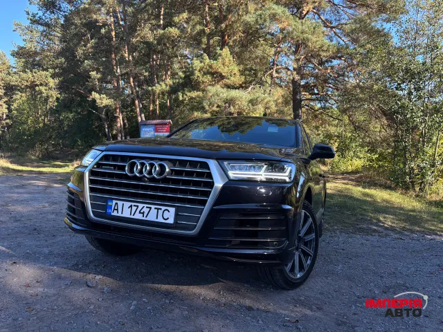 Audi Q7 - фото 1