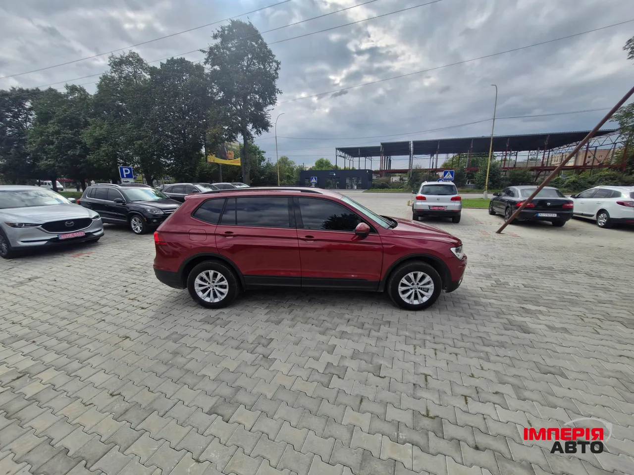 Volkswagen Tiguan - фото 11