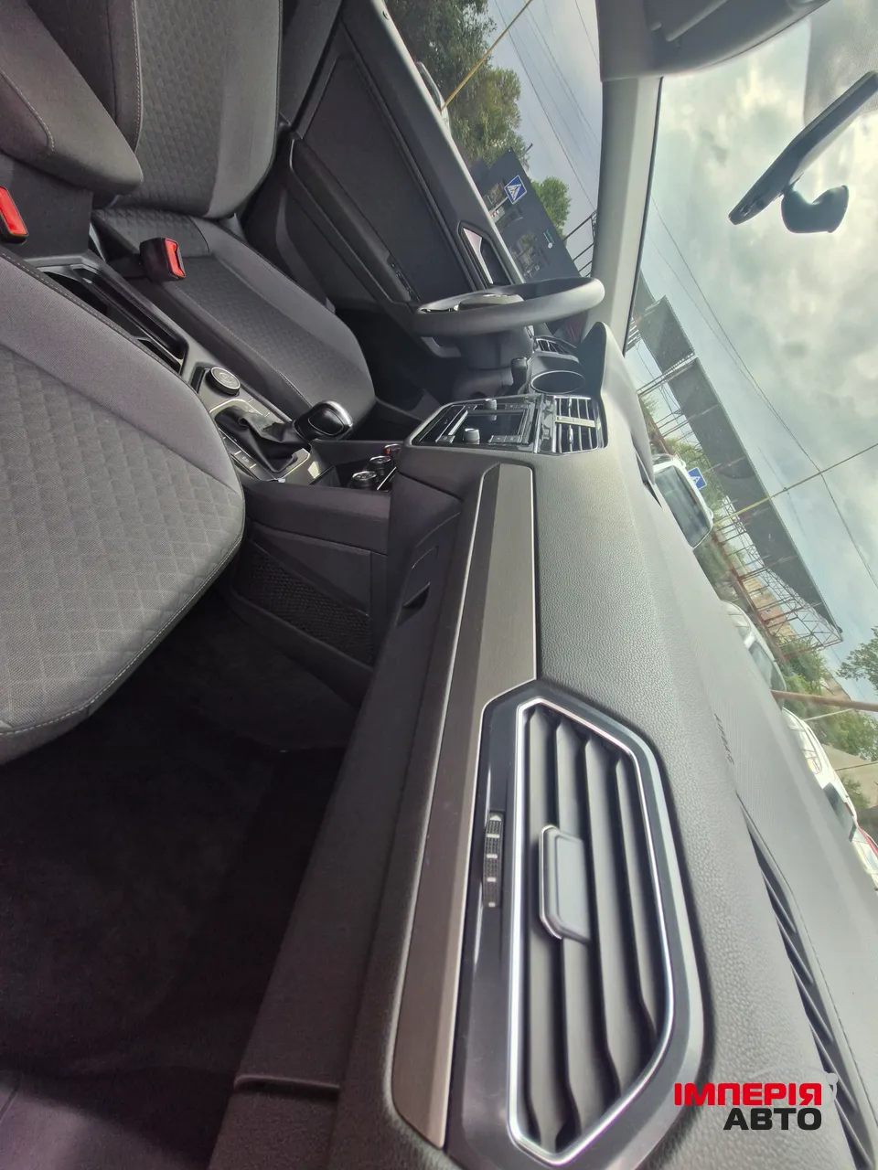 Volkswagen Tiguan - фото 32