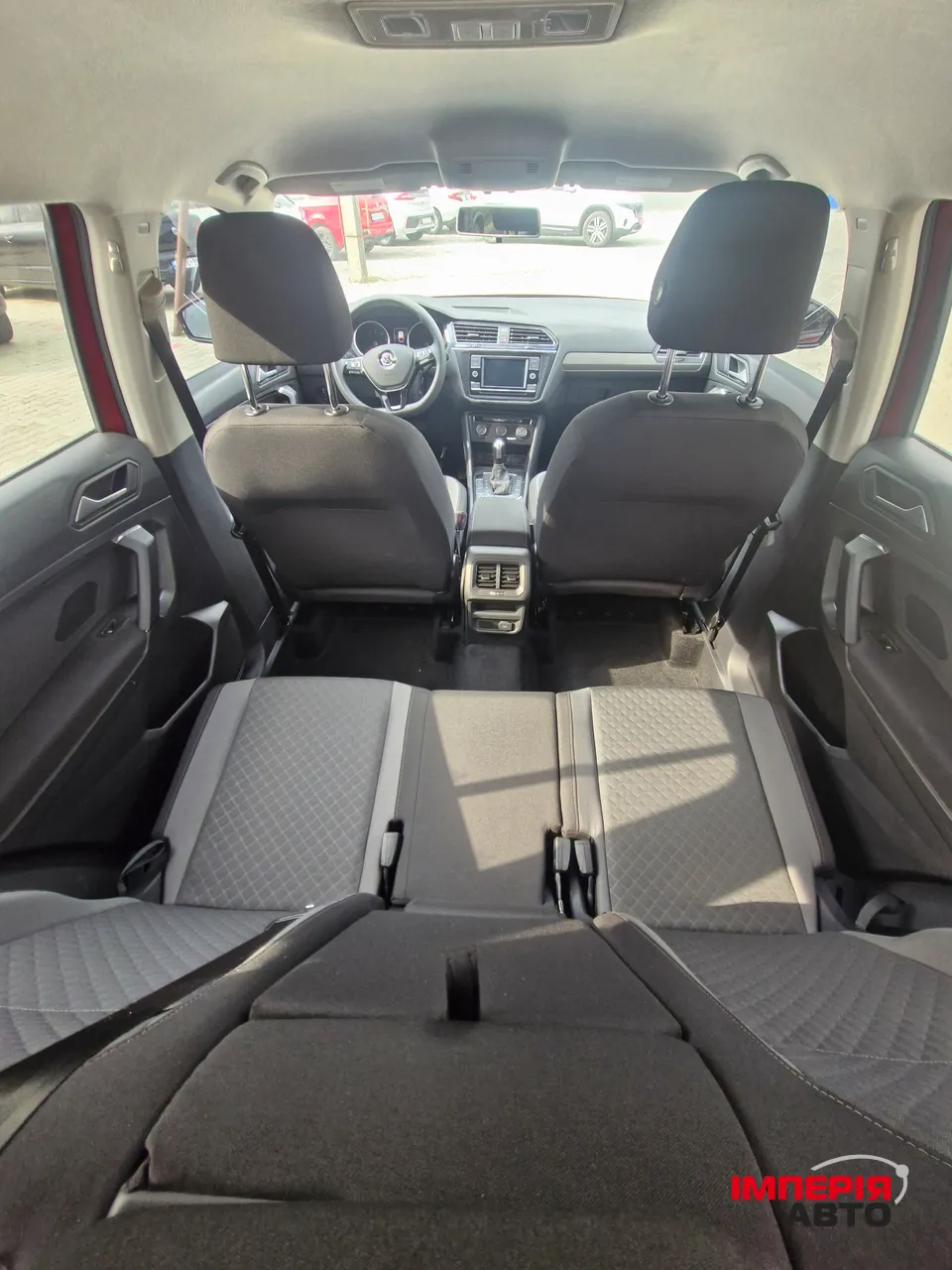 Volkswagen Tiguan - фото 6