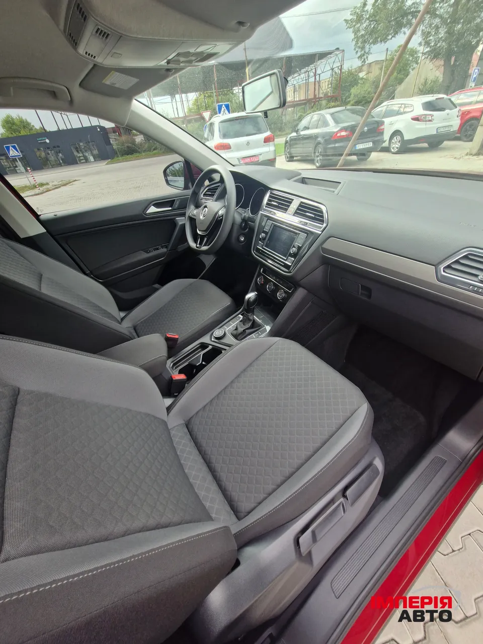 Volkswagen Tiguan - фото 27