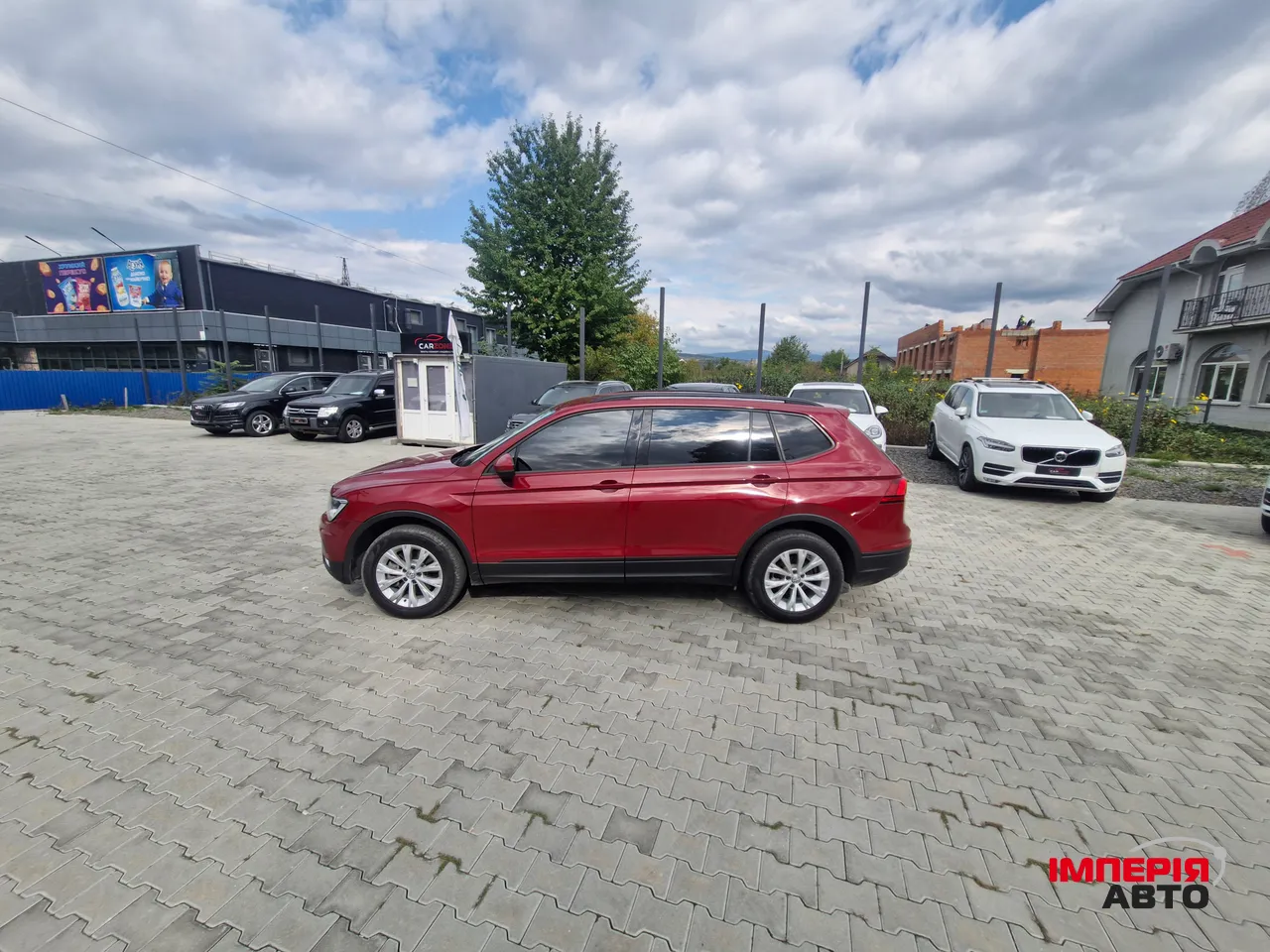 Volkswagen Tiguan - фото 3