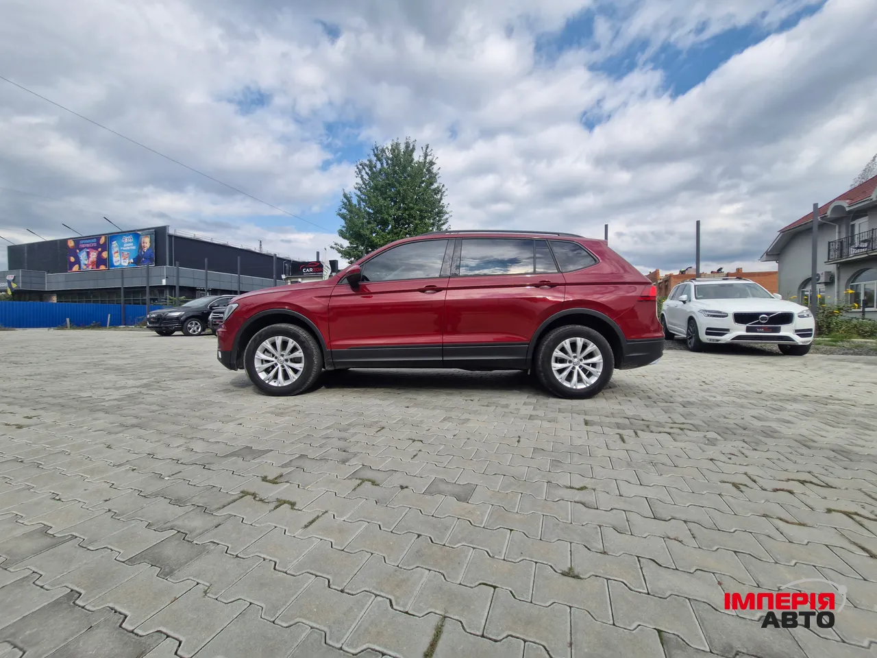 Volkswagen Tiguan - фото 12