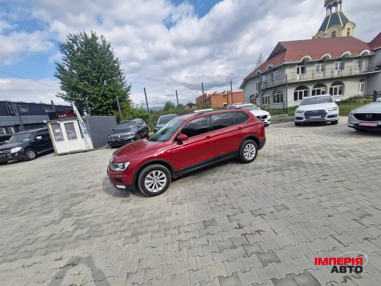 Volkswagen Tiguan - фото 2