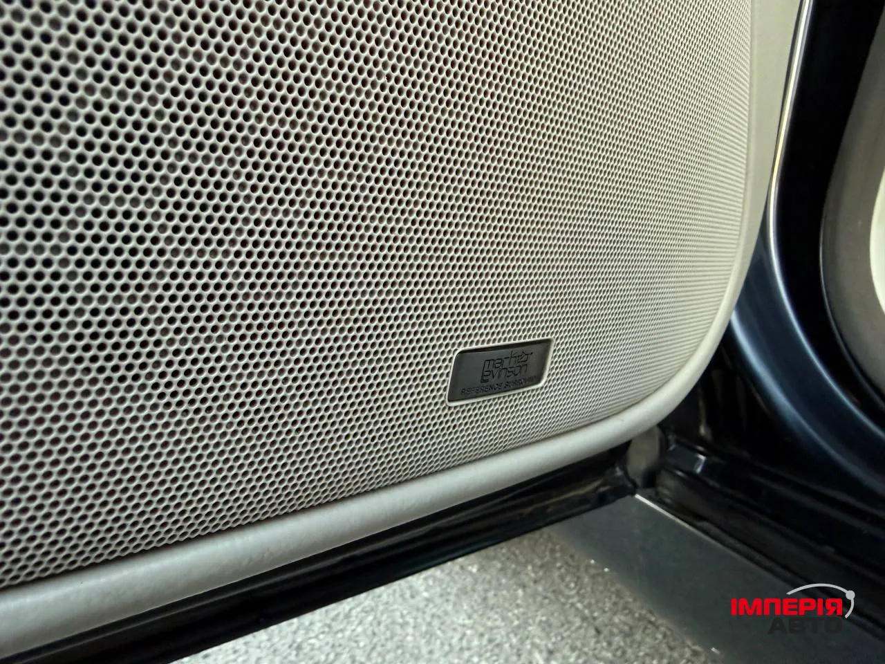 Lexus LS - фото 25