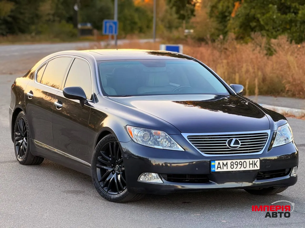 Lexus LS - фото 2