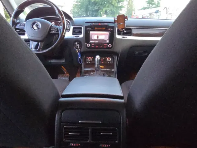 Volkswagen Touareg - фото 5