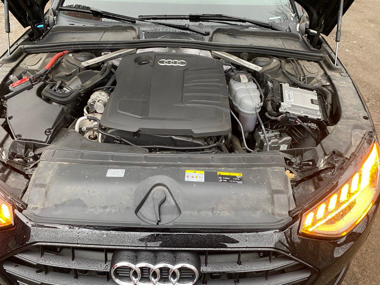 Audi A4 - фото 5