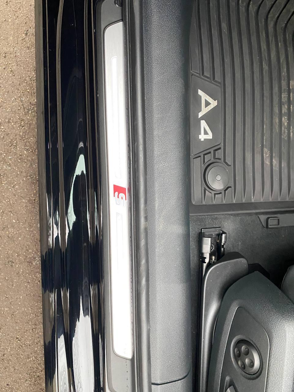 Audi A4 - фото 5