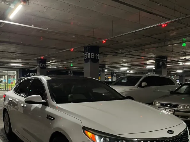 Kia Optima - фото 1