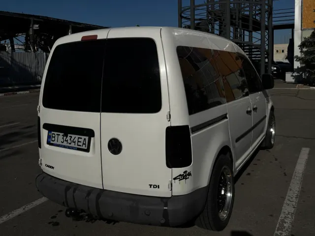 Volkswagen Caddy - фото 2