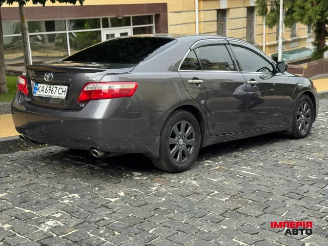 Toyota Camry - фото 5